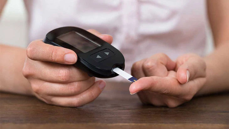 Thêm 1 thứ này vào cốc nước nóng sẽ thành thần dược hạ đường huyết, uống hàng ngày sẽ giúp phòng ngừa nhiều biến chứng của bệnh tiểu đường-1