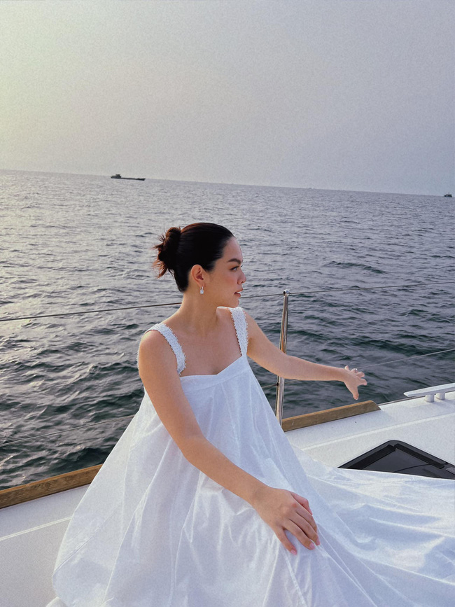 Loạt ảnh lộ vòng 2 bầu bí của Phạm Quỳnh Anh: Khoảnh khắc đi cùng bạn trai kém tuổi cho thấy rõ vóc dáng thật-4