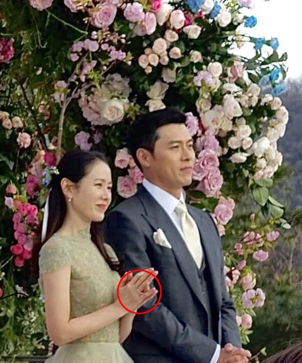 Thêm hình ảnh trong hôn lễ Hyun Bin - Son Ye Jin, chiếc nhẫn cưới của cô dâu chính thức lộ diện-1