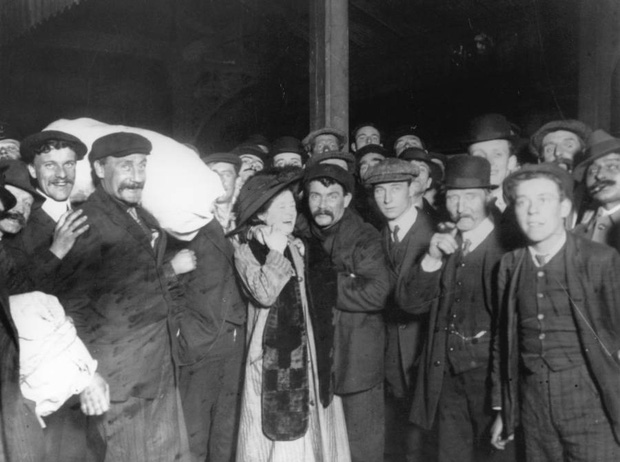 Những bức ảnh hiếm cuối cùng về thảm họa chìm tàu Titanic ám ảnh nhân loại: Sau hơn 100 năm vẫn thấy rõ sự bi thương-15