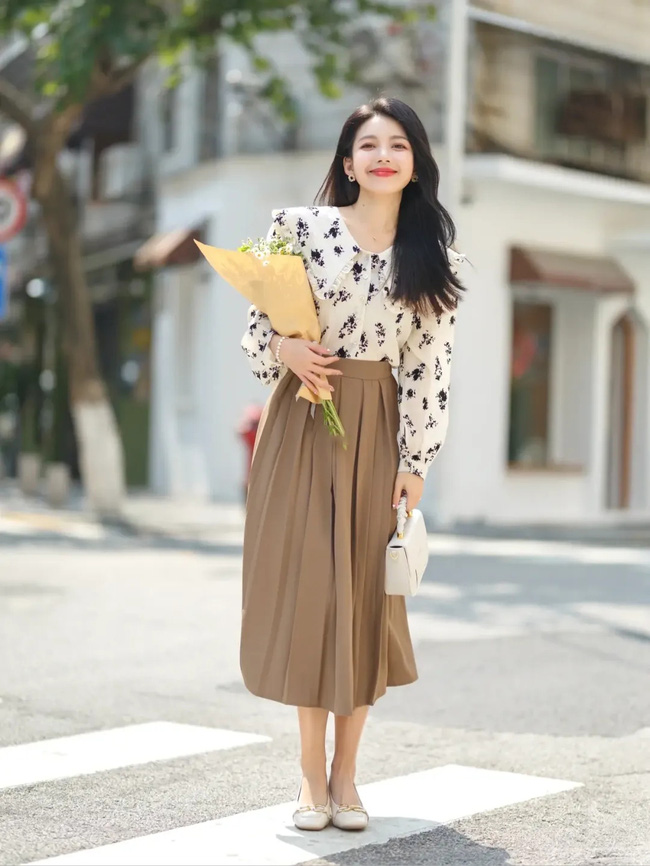 Street style Châu Á: Loạt quý cô diện đồ đơn giản nhưng nhìn vẫn đẹp không rời mắt-12