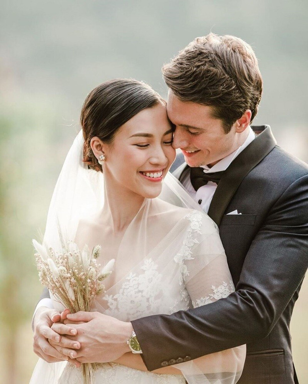 Loạt dấu hiệu rạn nứt của MC Hoàng Oanh và chồng Tây: Liên tục ẩn ý về duyên phận, giọt nước tràn ly-4