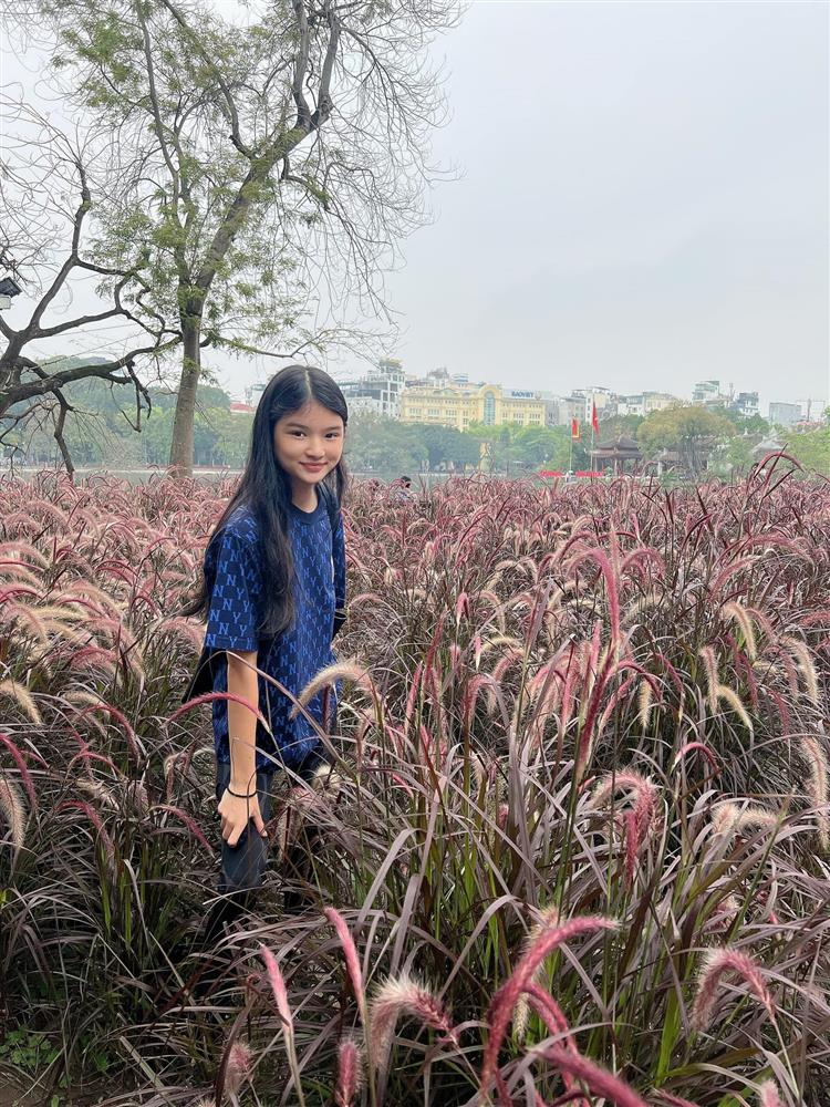 Bảo Tiên nhà Trương Ngọc Ánh khoe gương mặt xinh xắn không tì vết, nhưng đôi chân dài mới thực sự gây choáng-1
