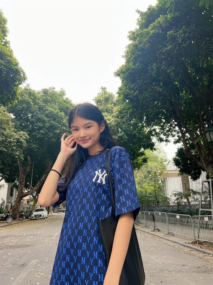 Bảo Tiên nhà Trương Ngọc Ánh khoe gương mặt xinh xắn không tì vết, nhưng đôi chân dài mới thực sự gây choáng-6