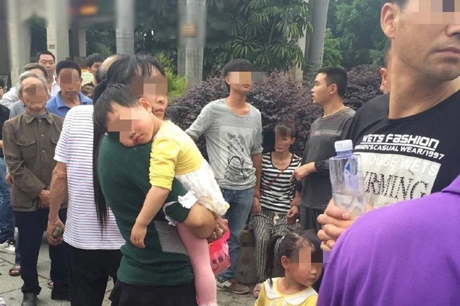 Con gái 3 tuổi bị bắt cóc, được tìm thấy sau 1 giờ nhưng cha mẹ không nhận ra: Cảnh báo 1 chiêu LỪA ĐẢO tinh vi bậc nhất hiện nay-1