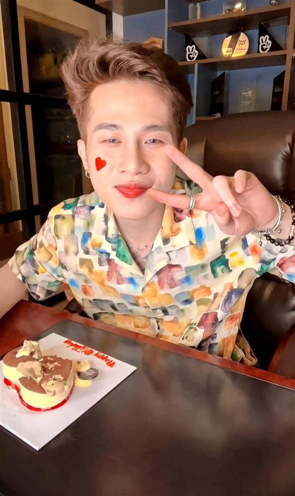 Hai ca sĩ đình đám Vbiz trở lại trái ngược hậu scandal: Khán giả phản ứng ra sao?-7