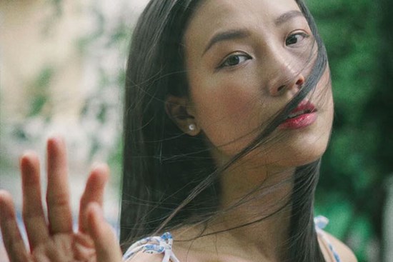 Loạt phát ngôn thấm thía của Hoàng Oanh về những tổn thương trong tình yêu: Đáng sợ nhất là khi người đó ngoảnh mặt đi...