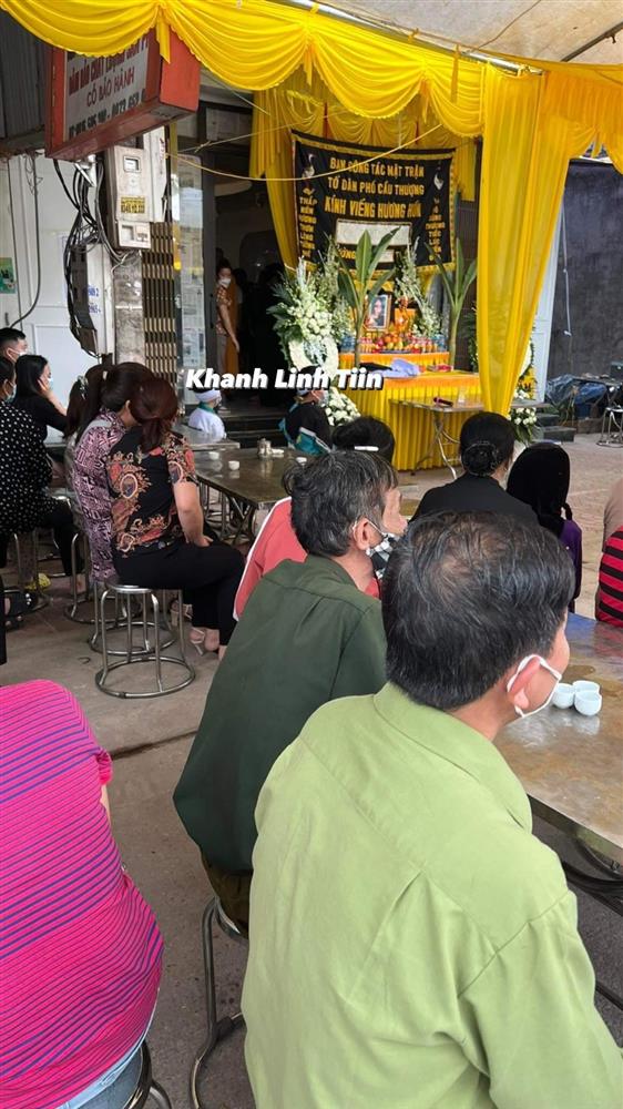 Đám tang nữ chủ shop bị sát hại ở Bắc Giang: Mẹ bay từ Phú Quốc về, ngất khi nhìn linh cữu của con-1
