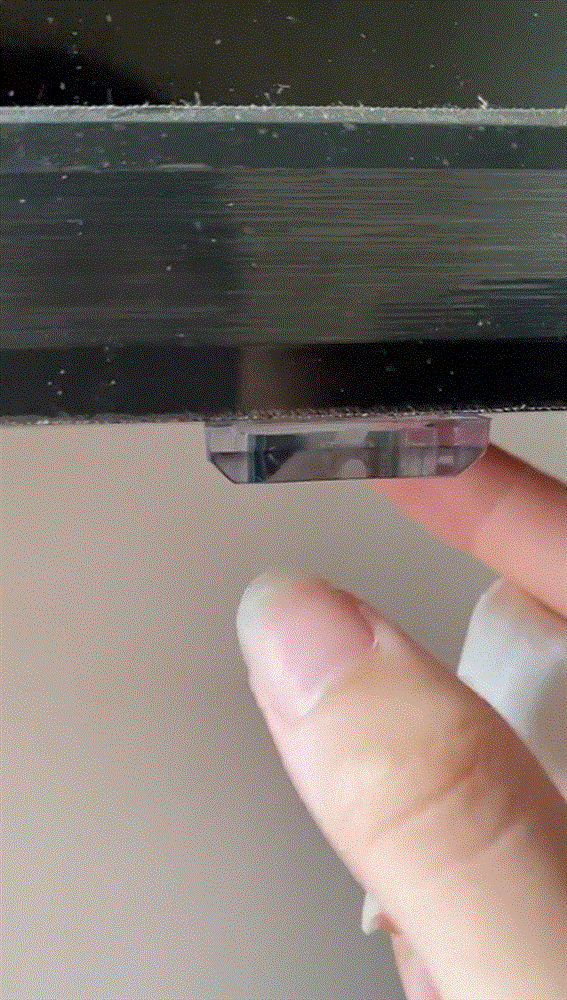 Cô gái cảnh báo ai hay đi khách sạn nên làm điều này ngay khi check-in phòng, dân mạng lập tức chia phe tranh cãi-1