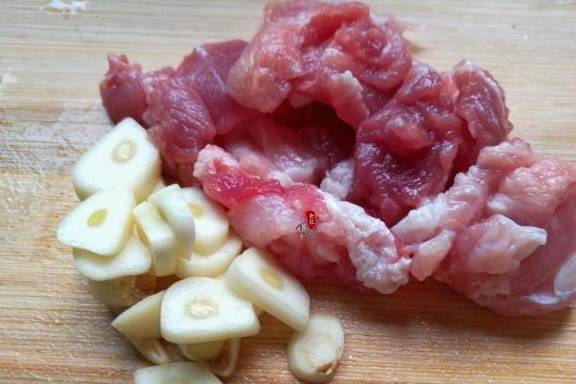 Bí quyết làm món đậu xào thịt heo vừa xanh ngon, ngọt mềm lại bắt mắt-4