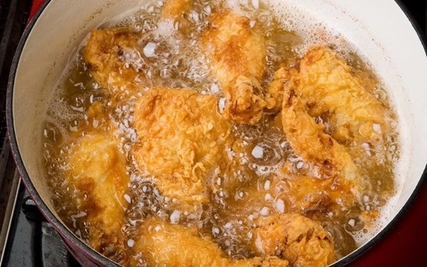 3 loại thực phẩm gây dậy thì sớm ở trẻ: Loại số 2 bé nào cũng thích, bố mẹ cần nghiêm khắc để không làm hại con!-2