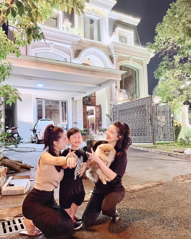 Cuộc sống như bà hoàng của mỹ nhân Việt sinh con cho đại gia hơn 10 tuổi: Mỗi lần đăng ảnh là dân tình phải trầm trồ vì độ xa hoa-3