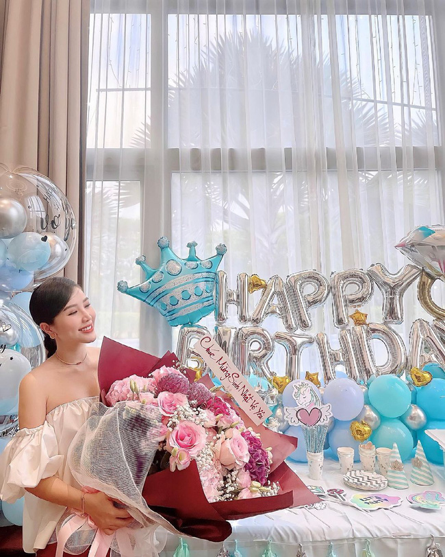 Cuộc sống như bà hoàng của mỹ nhân Việt sinh con cho đại gia hơn 10 tuổi: Mỗi lần đăng ảnh là dân tình phải trầm trồ vì độ xa hoa-4