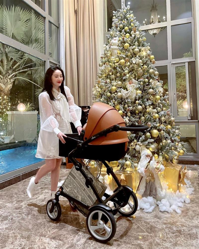 Cuộc sống như bà hoàng của mỹ nhân Việt sinh con cho đại gia hơn 10 tuổi: Mỗi lần đăng ảnh là dân tình phải trầm trồ vì độ xa hoa-7