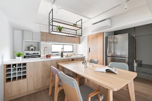 Tận dụng chiều cao thiết kế không gian sống thoáng đãng, giếng trời đón ánh nắng ấm ấp&nbsp;cả&nbsp;4 mùa-10