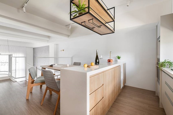 Tận dụng chiều cao thiết kế không gian sống thoáng đãng, giếng trời đón ánh nắng ấm ấp&nbsp;cả&nbsp;4 mùa-11