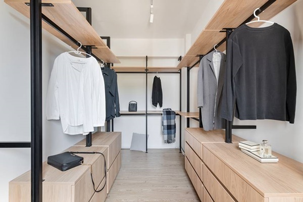 Tận dụng chiều cao thiết kế không gian sống thoáng đãng, giếng trời đón ánh nắng ấm ấp&nbsp;cả&nbsp;4 mùa-18