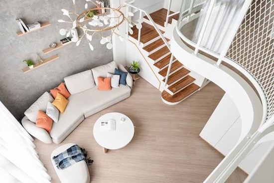 Tận dụng chiều cao thiết kế không gian sống thoáng đãng, giếng trời đón ánh nắng ấm ấp cả 4 mùa