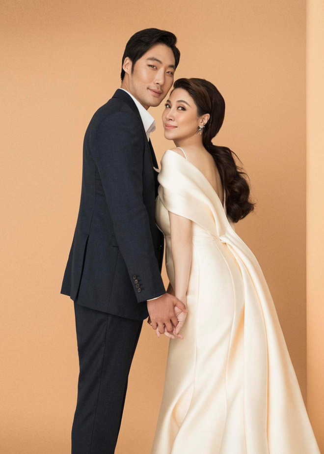 Sao Vbiz toang khi lấy chồng ngoại quốc: Từng gây nức nở vì quá đẹp đôi đến kết thúc chóng vánh, xúc động nhất là cặp đôi cuối!-14