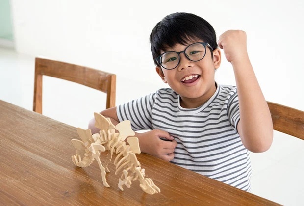 Con bạn là đứa trẻ TỰ TIN hay TỰ TI? So sánh 9 biểu hiện nhỏ nhặt sau đây, KẾT QUẢ rõ mồn một: Cha mẹ xem ngay để cải thiện kịp thời-1