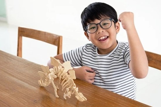 Con bạn là đứa trẻ TỰ TIN hay TỰ TI? So sánh 9 biểu hiện nhỏ nhặt sau đây, KẾT QUẢ rõ mồn một: Cha mẹ xem ngay để cải thiện kịp thời