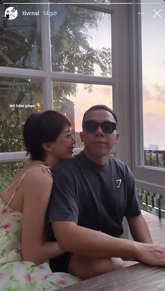 Rần rần khoảnh khắc Hoàng Touliver sát rạt bên 1 người hâm mộ, danh tính là ai mà netizen ngỡ ngàng?-1