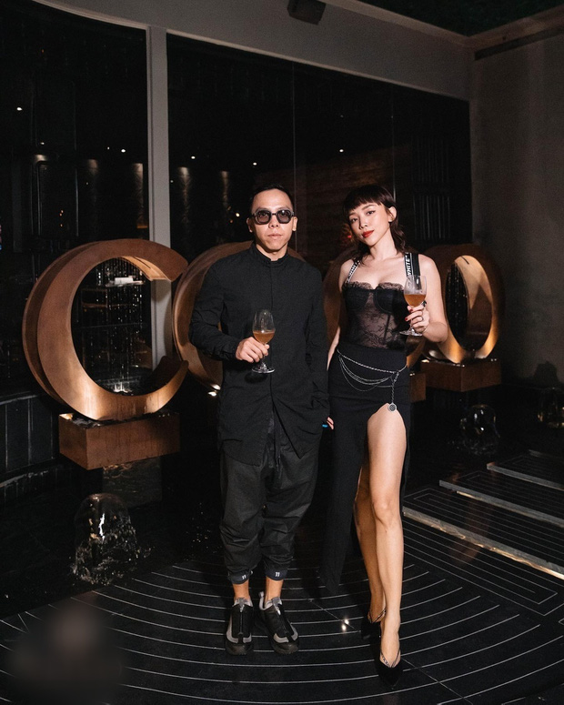 Rần rần khoảnh khắc Hoàng Touliver sát rạt bên 1 người hâm mộ, danh tính là ai mà netizen ngỡ ngàng?-3