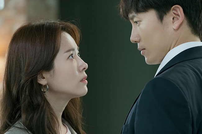 Chồng đi công tác tôi đến nhà bạn thân, không ngờ trò chơi con nít của con gái cô ấy giúp tôi lật mặt kẻ ngoại tình-2