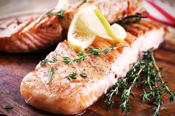 Sau tuổi 40, thường xuyên có 5 kiểu ăn uống này cơ thể sẽ tăng tốc độ lão hóa gây mất xương, chị em làm văn phòng còn bị sụt giảm collagen nghiêm trọng-4