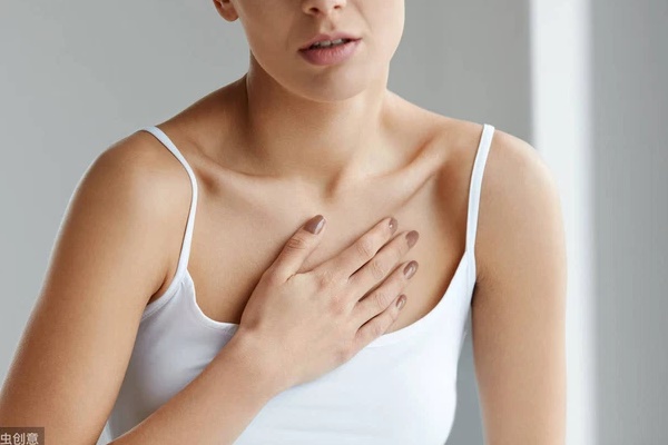 Người đàn ông 43 tuổi nhận chẩn đoán mắc ung thư phổi sau khi thấy tức ngực, bác sĩ cảnh báo nếu có 3 biểu hiện này vào buổi sáng thì đa phần là ung thư phổi-2