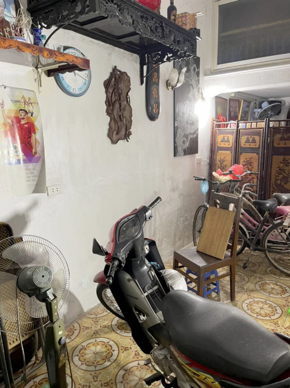 Vụ giết vợ rồi thản nhiên đi uống bia ở Hà Nội: Vết máu trên áo tố cáo tội ác của người chồng máu lạnh-1