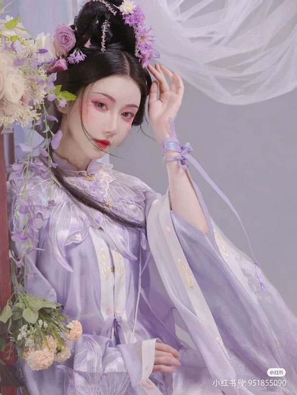 Từ sau Rằm tháng 3 âm lịch, người mệnh Thủy tuổi này phất lên trông thấy, khả năng trở thành đại gia nằm trong lòng bàn tay-1