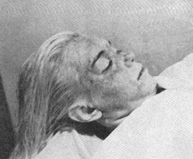 Điều ít biết về cuộc khám nghiệm tử thi quả bom sex Marilyn Monroe: Người bảo tự chết, kẻ tuyên bố bị chết, 20 năm vẫn bị đem ra điều tra-15