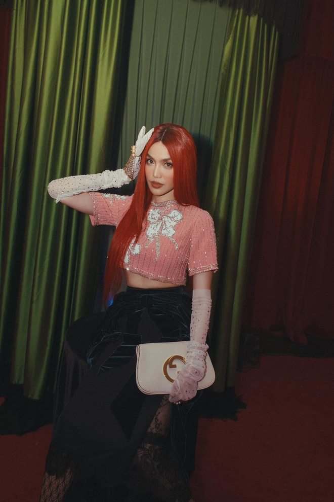 Netizen tranh cãi nảy lửa khoảnh khắc nghi Lan Khuê hất tay nhân viên sự kiện, còn tỏ thái độ lạnh tanh?-6