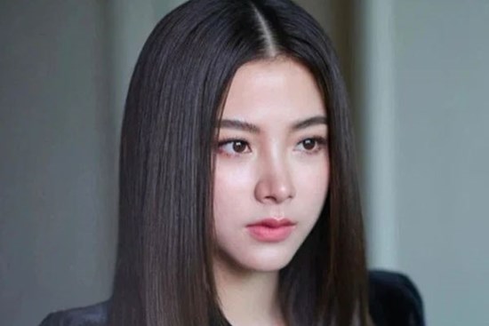 Hàng tuần sếp đều bắt nhân viên vào phòng anh ấy rồi đưa cho một thứ khiến tôi khóc thét