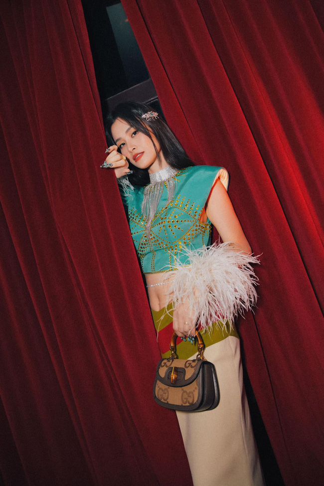 NHẤT và BÉT trên thảm đỏ Gucci: Hà Hồ, Thanh Hằng gánh còng lưng cho loạt đàn em diêm dúa đến tận cái gót chân-9