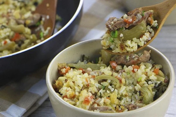 3 kiểu ăn cơm khiến bạn sinh bệnh, riêng kiểu thứ 2 có thể sản sinh chất gây ung thư nhưng dân văn phòng rất thích-3