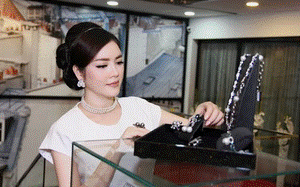 Bố ruột bé Xuân Mai tại Mỹ: Mở nhà hàng, lấy vợ mới, đẻ thêm con út đẹp trai-2