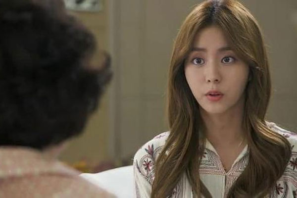 Chồng ngoại tình với giúp việc trẻ, vợ thanh thản ký đơn ly hôn-2