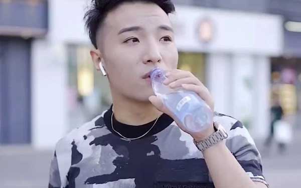 Hot TikToker super idol bị mẹ đơn thân đăng đàn tố lừa tình lừa tiền, những lời dụ dỗ ngon ngọt khiến dân mạng không khỏi rùng mình-1