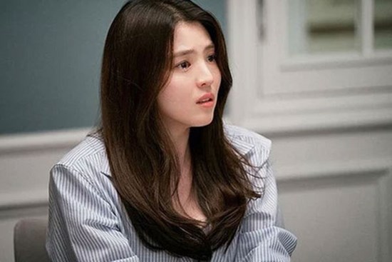 Đi tìm nước uống, tôi đau thắt lòng khi nghe những lời bố dượng dặn dò mẹ mình