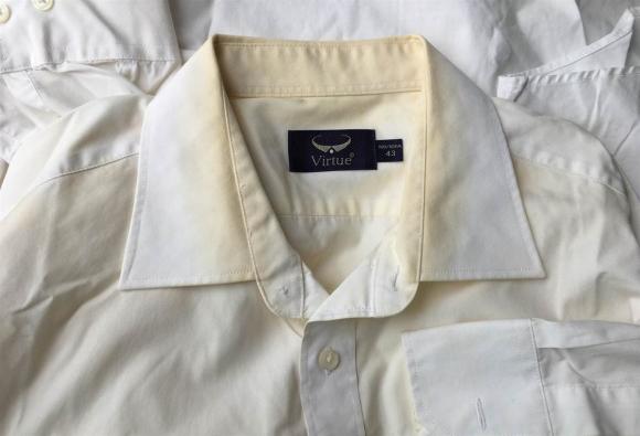 Đừng vứt quần áo trắng bị ố vàng, chỉ cần ngâm nước thế này là quần áo sẽ trắng phau như mới-1