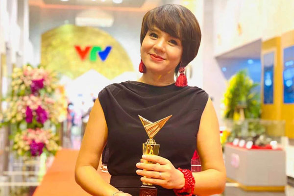 Những thông tin hiếm hoi về ông xã kín tiếng của cựu BTV nổi tiếng nhất VTV – MC Diễm Quỳnh-4