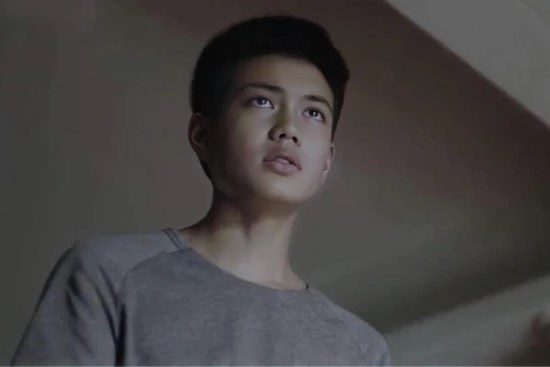 Nếu bị bố mẹ mắng mà con chỉ LÀM ĐIỀU NÀY thì phải cẩn thận: Đây là dấu hiệu vô cùng nguy hiểm, tâm lý con đang bất ổn!