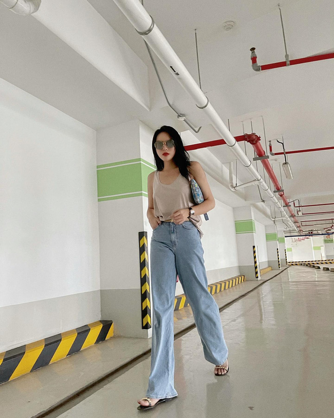 Sao Việt diện quần jeans ống rộng đơn giản theo 13 cách sành điệu xuất sắc-7