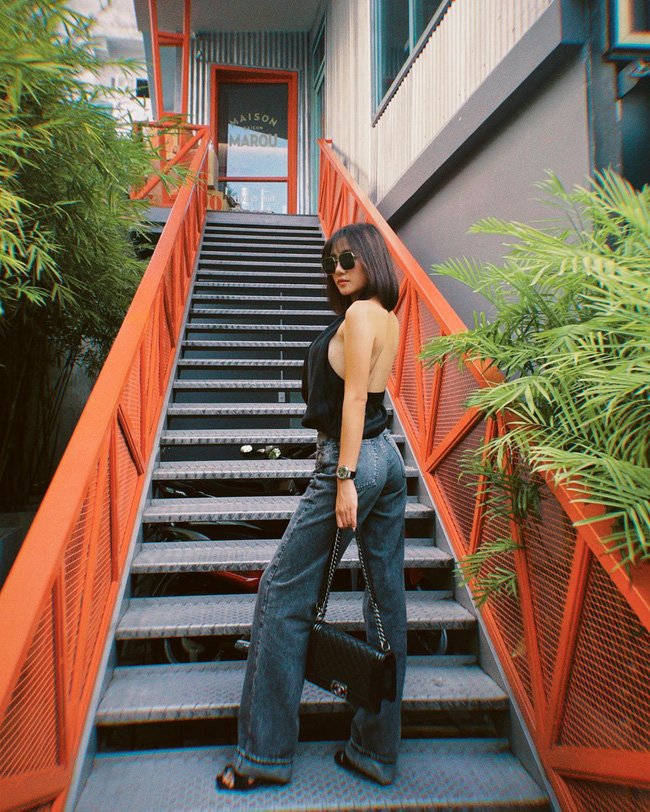 Sao Việt diện quần jeans ống rộng đơn giản theo 13 cách sành điệu xuất sắc-8