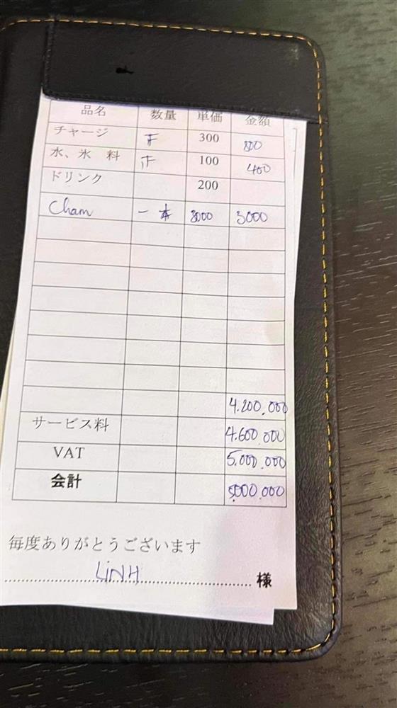 Cô gái được bạn mời qua khai trương, ngồi chưa được 20 phút bị dí cái bill 5 triệu gây tranh cãi cực căng” trên mạng xã hội-1