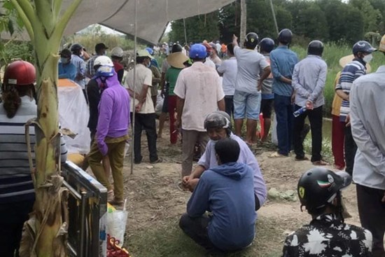 Bắt nghi can sát hại em ruột, dìm xác dưới đầm tôm