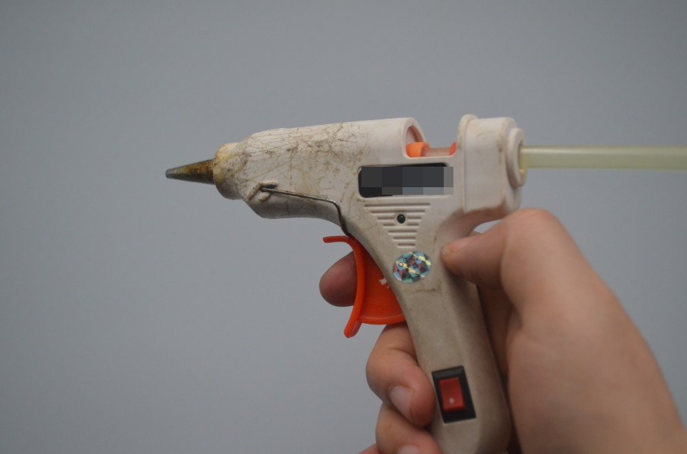 Keo nến không chỉ dùng để dán, 4 công dụng&nbsp;này mới gọi là cực đỉnh, nếu không&nbsp;biết thì quả là có lỗi với bản thân-1