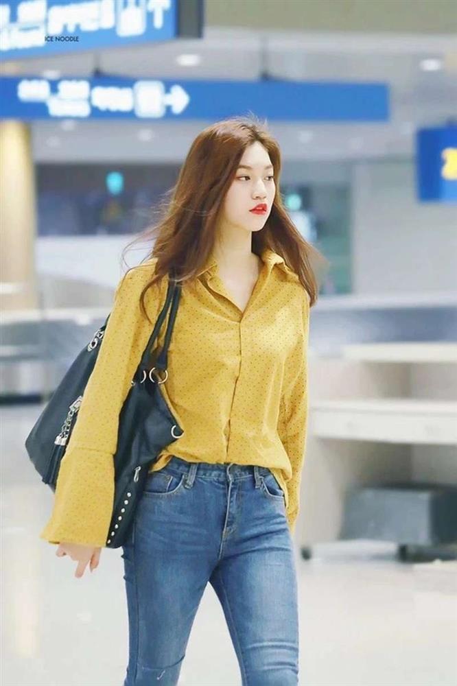 10 cách diện sơ mi đơn giản mà sành điệu của dàn mỹ nhân Hàn khi hè đến-4